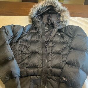 The North Face Women’s XS Puffer Jacket with Detachable Fur Hoodie